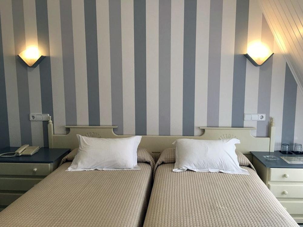 Hotel Piramide Портоново Екстериор снимка