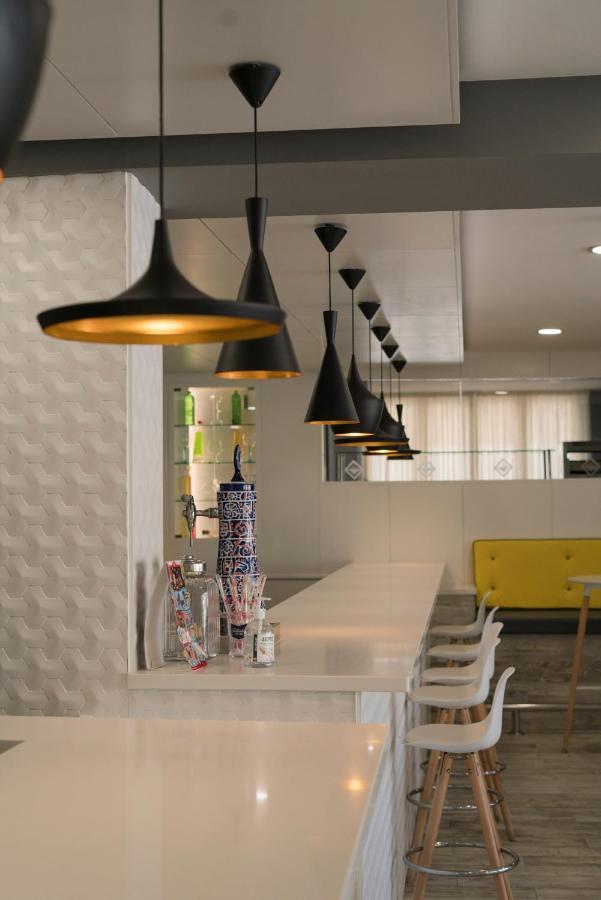 Hotel Piramide Портоново Екстериор снимка