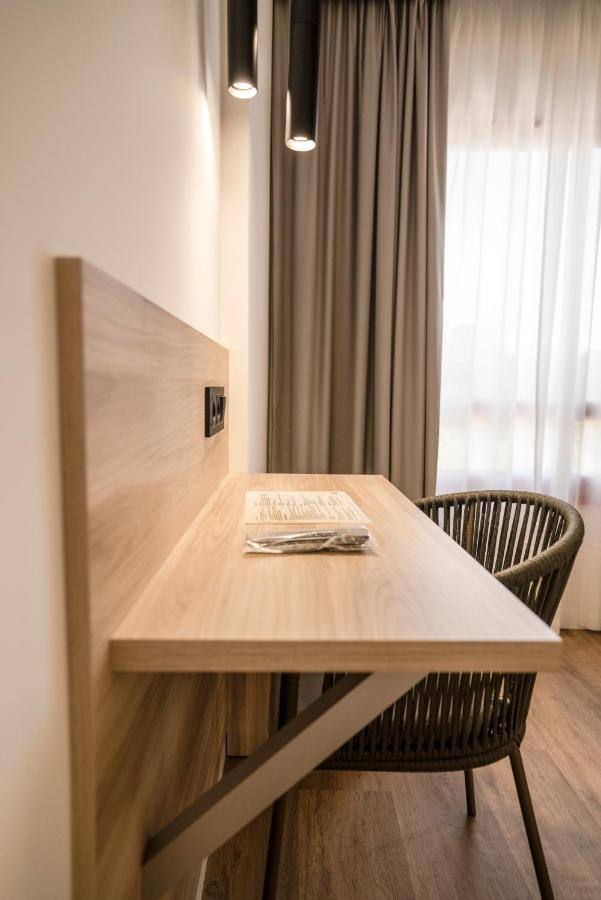 Hotel Piramide Портоново Екстериор снимка
