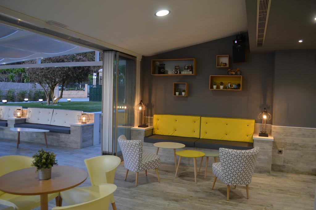 Hotel Piramide Портоново Екстериор снимка